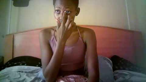 Snapshot of therry_heart chatting on 04/21/26, 03:13 hearty online show from 04/21/26, 03:13