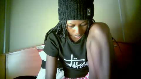 Snapshot of therry_heart chatting on 05/02/26, 03:55 hearty online show from 05/02/26, 03:55