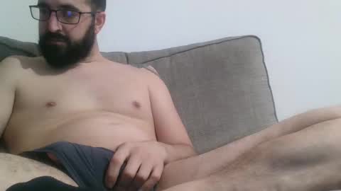 Snapshot of thesaint84 chatting on 12/19/24, 10:32 Saint online show from 12/19/24, 10:32