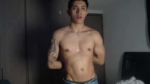 thesaint_xxx online show from 10/18/25, 03:09