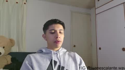 Snapshot of thesaint_xxx chatting on 04/17/26, 10:51 thesaint_xxx online show from 04/17/26, 10:51