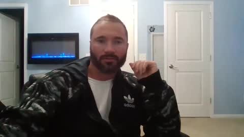 Snapshot of thesexorcist1984 chatting on 01/18/25, 04:15 James online show from 01/18/25, 04:15