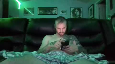 Snapshot of thesexorcist1984 chatting on 10/22/25, 05:52 James online show from 10/22/25, 05:52