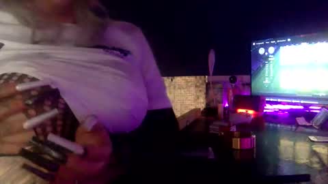 Snapshot of theshowgirlsberlin chatting on 05/14/26, 03:35 theshowgirl online show from 05/14/26, 03:35