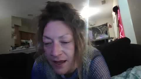 Snapshot of thesiennavaleofficial chatting on 07/03/26, 07:04 thesiennavaleofficial online show from 07/03/26, 07:04