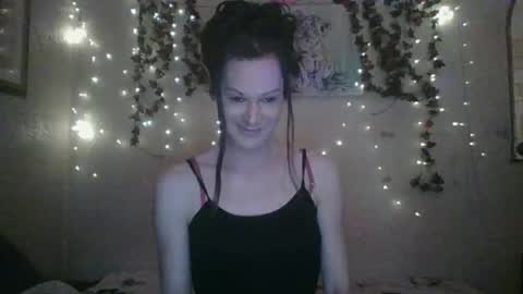 Snapshot of thesillymillie chatting on 12/09/24, 12:56 sillymillie0 online show from 12/09/24, 12:56