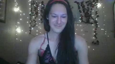 Snapshot of thesillymillie chatting on 12/10/24, 03:20 sillymillie0 online show from 12/10/24, 03:20