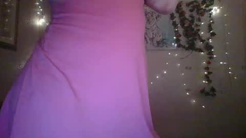 Snapshot of thesillymillie chatting on 12/11/24, 01:37 sillymillie0 online show from 12/11/24, 01:37