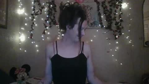 Snapshot of thesillymillie chatting on 02/03/25, 11:15 sillymillie0 online show from 02/03/25, 11:15