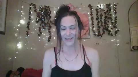 Snapshot of thesillymillie chatting on 05/01/26, 06:12 sillymillie0 online show from 05/01/26, 06:12