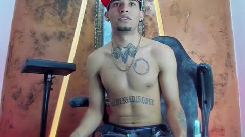 Snapshot of theskinny8inch_ chatting on 09/12/25, 04:34 theskinny8inch_ online show from 09/12/25, 04:34