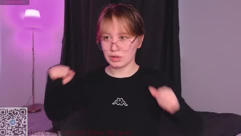 Snapshot of thestaronsky chatting on 03/24/26, 07:24 Lucia online show from 03/24/26, 07:24