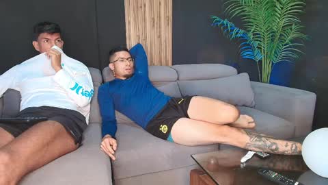 Snapshot of thestraightroom chatting on 03/30/26, 02:51 thestraightroom online show from 03/30/26, 02:51