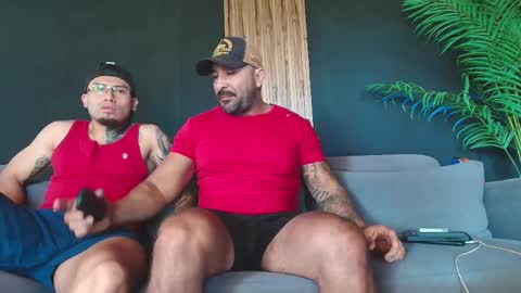 Snapshot of thestraightroom chatting on 04/10/26, 01:16 thestraightroom online show from 04/10/26, 01:16