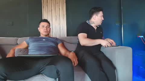 Snapshot of thestraightroom chatting on 04/25/26, 08:17 thestraightroom online show from 04/25/26, 08:17