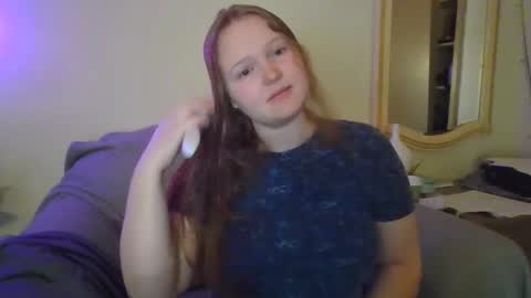 thestrawberrycreme online show from 12/23/24, 02:50