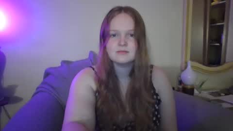 thestrawberrycreme online show from 12/26/24, 03:10