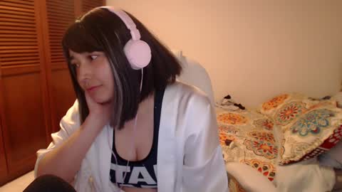 Snapshot of thetalkingbutt chatting on 12/20/24, 05:04 Mai online show from 12/20/24, 05:04