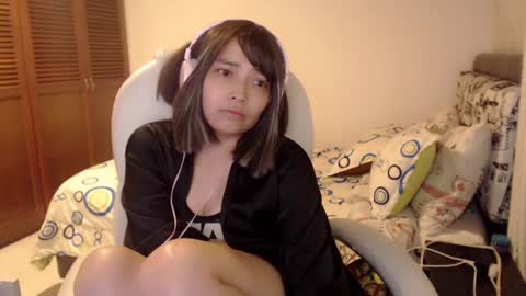 Snapshot of thetalkingbutt chatting on 03/10/25, 08:15 Mai online show from 03/10/25, 08:15