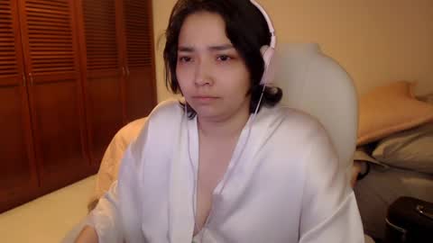 Snapshot of thetalkingbutt chatting on 04/09/26, 05:51 Mai online show from 04/09/26, 05:51