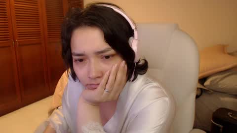 Snapshot of thetalkingbutt chatting on 04/09/26, 06:19 Mai online show from 04/09/26, 06:19