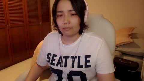 Snapshot of thetalkingbutt chatting on 04/10/26, 01:11 Mai online show from 04/10/26, 01:11