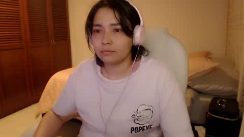 Snapshot of thetalkingbutt chatting on 04/12/26, 02:49 Mai online show from 04/12/26, 02:49