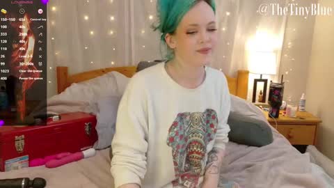 Snapshot of thetinyblue chatting on 03/03/25, 09:37 Tiny Blue online show from 03/03/25, 09:37