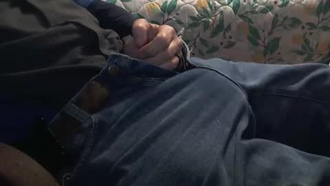 Snapshot of thetnguy chatting on 12/18/25, 11:22 thetnguy online show from 12/18/25, 11:22