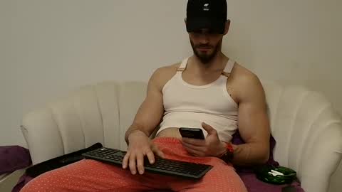 Snapshot of thetop200 chatting on 03/13/26, 06:58 TheTop online show from 03/13/26, 06:58