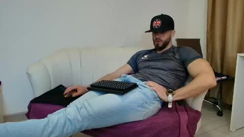 Snapshot of thetopalex chatting on 04/16/26, 03:51 TheTopAlex online show from 04/16/26, 03:51