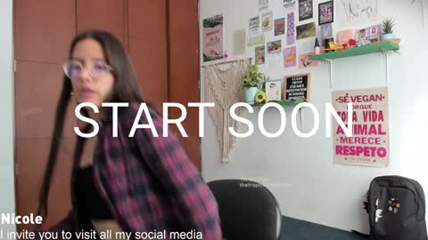 Snapshot of thetropicalseduction chatting on 12/19/24, 07:29 Nicole online show from 12/19/24, 07:29