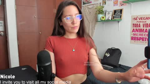 Snapshot of thetropicalseduction chatting on 01/24/25, 08:32 Nicole online show from 01/24/25, 08:32