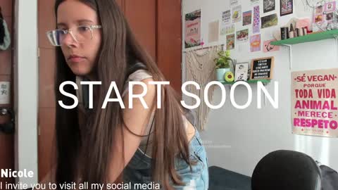 Snapshot of thetropicalseduction chatting on 01/31/25, 08:43 Nicole online show from 01/31/25, 08:43