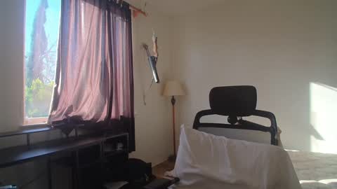 Snapshot of theufcfan_8181 chatting on 10/04/25, 11:47 troy online show from 10/04/25, 11:47