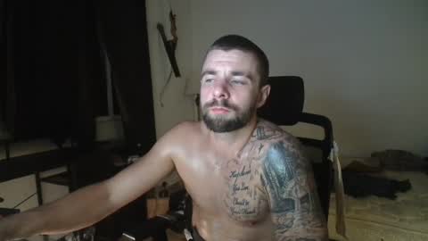 Snapshot of theufcfan_8181 chatting on 10/07/25, 08:33 troy online show from 10/07/25, 08:33