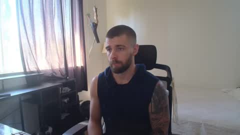 Snapshot of theufcfan_8181 chatting on 10/08/25, 09:01 troy online show from 10/08/25, 09:01