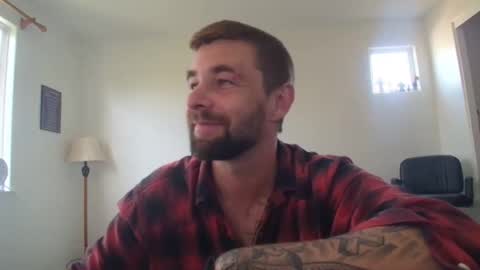 Snapshot of theufcfan_8181 chatting on 03/27/26, 06:40 troy online show from 03/27/26, 06:40