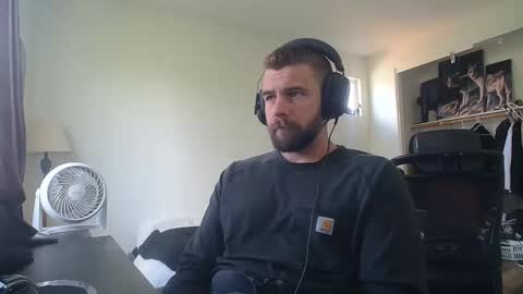 Snapshot of theufcfan_8181 chatting on 04/11/26, 07:18 troy online show from 04/11/26, 07:18