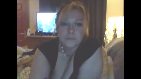 Snapshot of theunbound07 chatting on 10/12/25, 01:32 theunbound07 online show from 10/12/25, 01:32