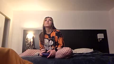 Snapshot of theunbound07 chatting on 02/27/26, 11:43 theunbound07 online show from 02/27/26, 11:43