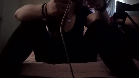 Snapshot of theunbound07 chatting on 04/27/26, 06:06 theunbound07 online show from 04/27/26, 06:06