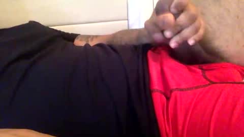 Snapshot of thevibez1 chatting on 04/19/26, 05:01 thevibez1 online show from 04/19/26, 05:01