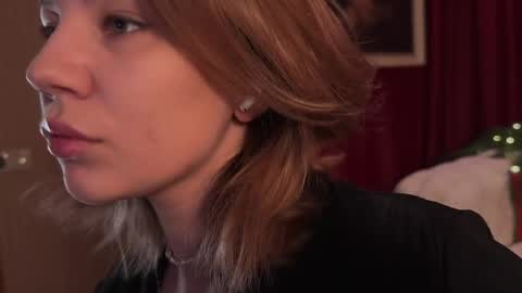 Snapshot of thewetmuse chatting on 04/06/26, 04:46 Grace Next broadcast - online show from 04/06/26, 04:46