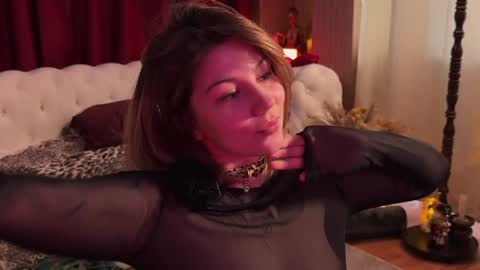 Snapshot of thewetmuse chatting on 04/09/26, 06:19 Grace Next broadcast - online show from 04/09/26, 06:19