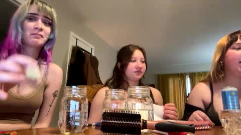 Snapshot of thewildwildwest chatting on 03/08/26, 11:52 West online show from 03/08/26, 11:52