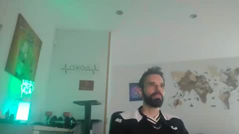 Snapshot of thewitcher69_ chatting on 11/21/25, 12:21 thewitcher69_ online show from 11/21/25, 12:21