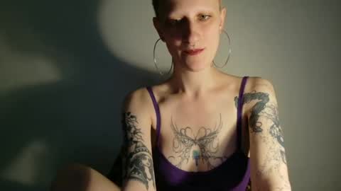 Snapshot of they_pinky_promise chatting on 07/08/26, 09:14 pinky promise online show from 07/08/26, 09:14