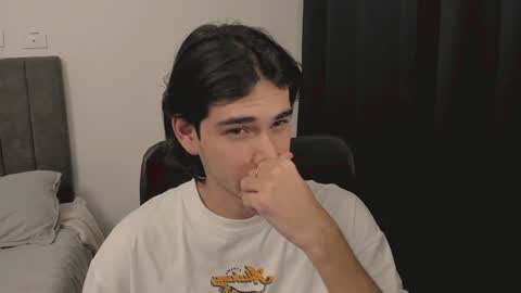 thiaan__ online show from 12/18/24, 02:21