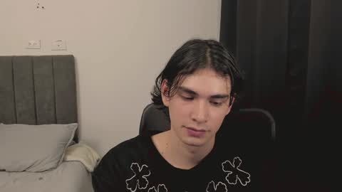 thiaan__ online show from 12/25/24, 11:10